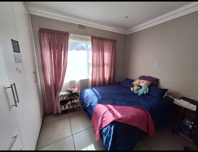 3 BEDROOM TOWNHOUSE FOR SALE IN ARCON PARK